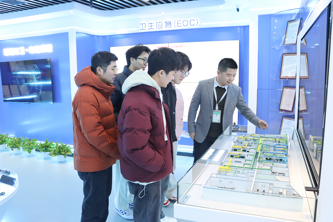 1703987607356035265.png 1703987607356035265.png